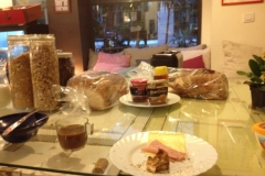 2676 7-11 Hostel breakfast