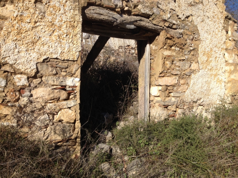 3745 28-11ruin