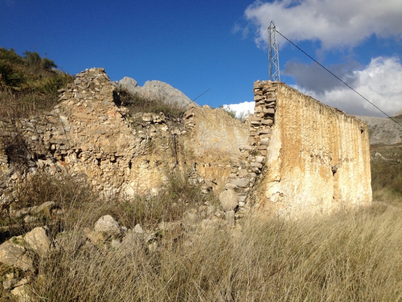 3747 28-11ruin