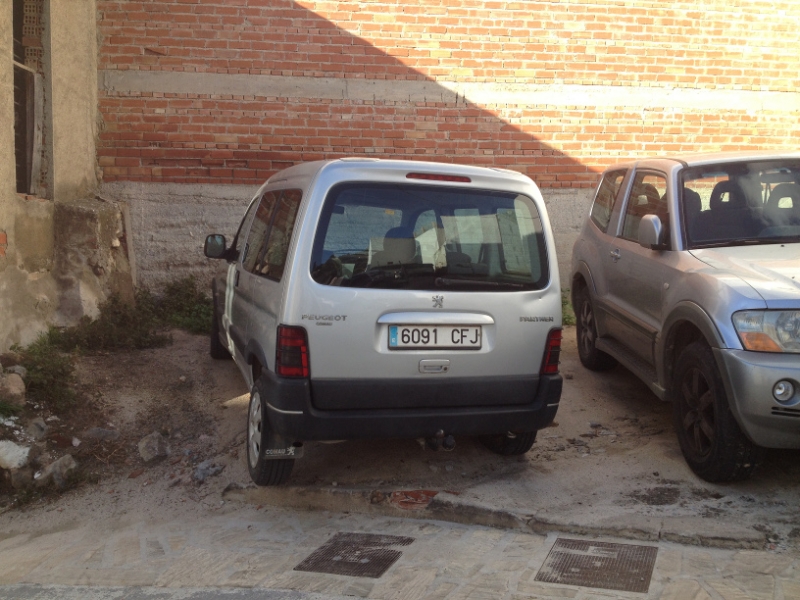3829 29-11 Car