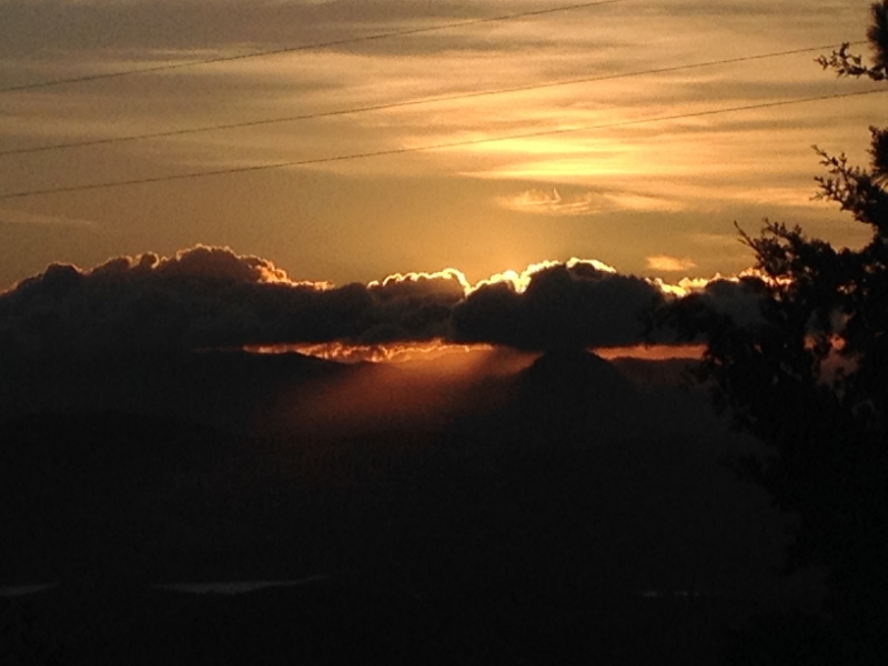 3833 29-11 Sun behind clouds