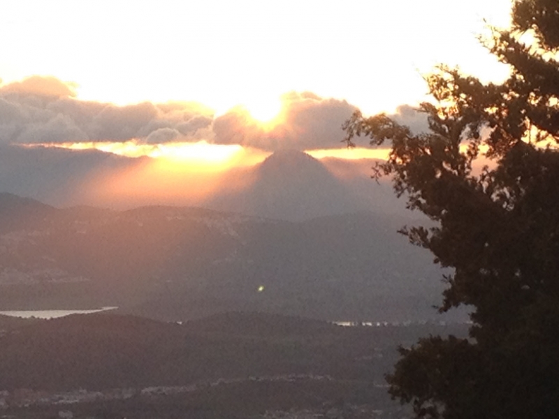 3834 29-11 Sun behind clouds