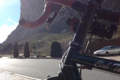 3733 28-11 bike & cliff