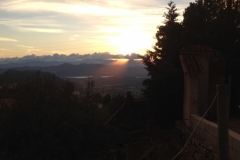 3835 29-11 Sun behind clouds