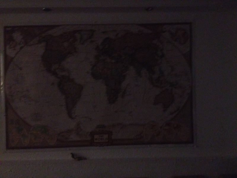 4232 18-12 Map o f the world