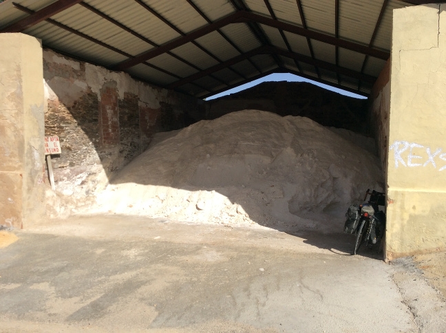 0433 E rock salt