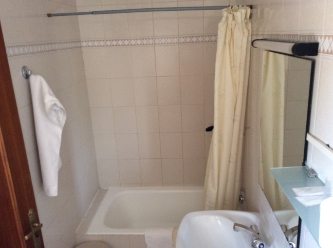 0433 U Bath Room