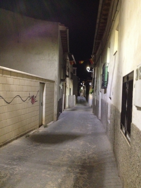 0445 street at night