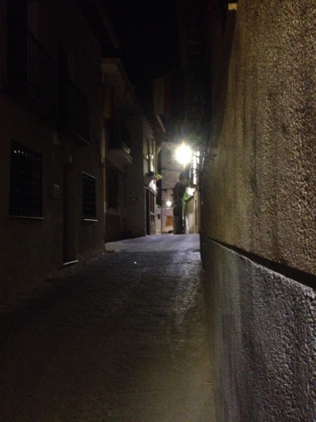 0446 street at night