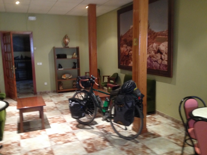 0452 Jadraque bike in hotel reception