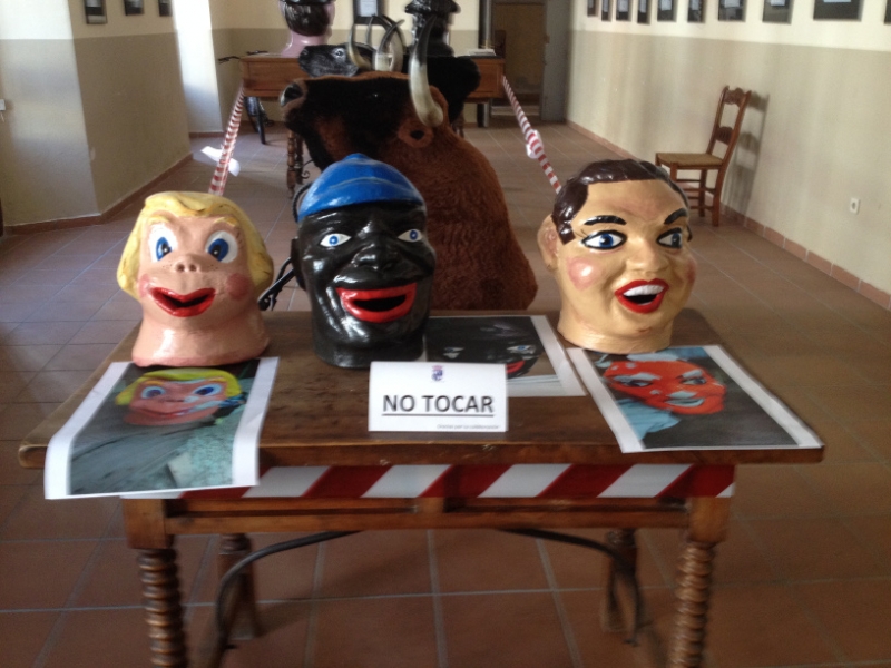 0459 carnival masks