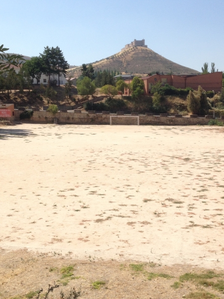 0468 pitch and castle on hill