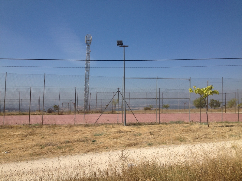 0493 enclosed ground