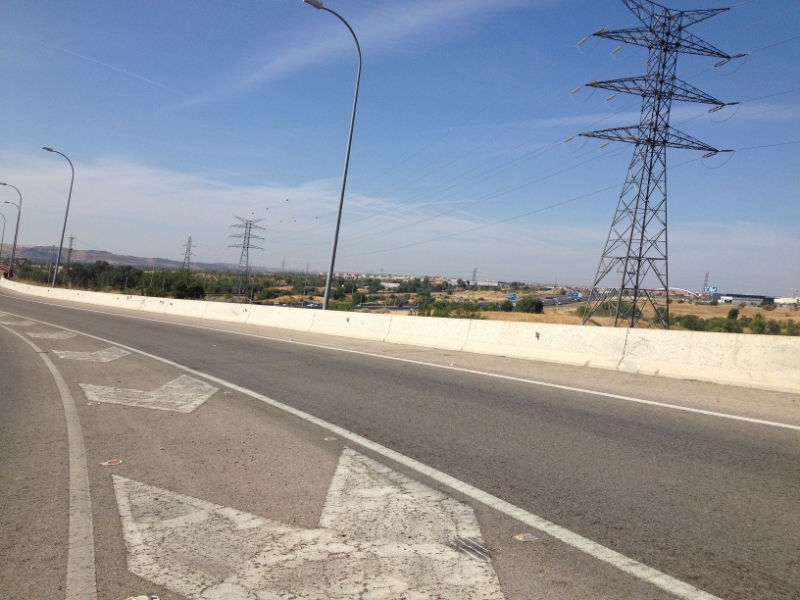 0605 road with pylons