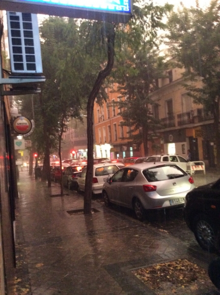 0704 E Rain traffic