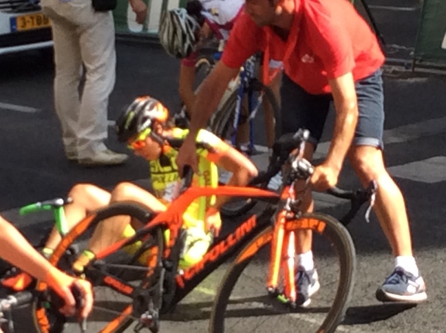 1244 Ladies cycle race crash