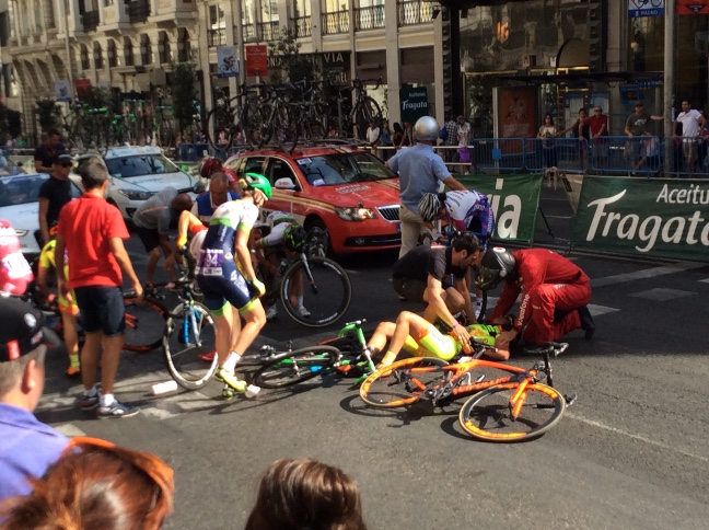 1248 Ladies cycle race crash