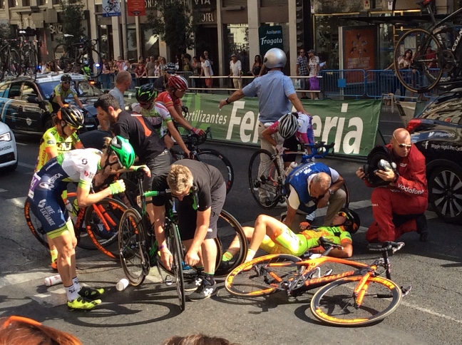 1250 Ladies cycle race crash
