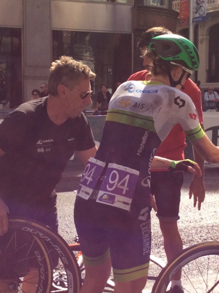 1251 Ladies cycle race crash