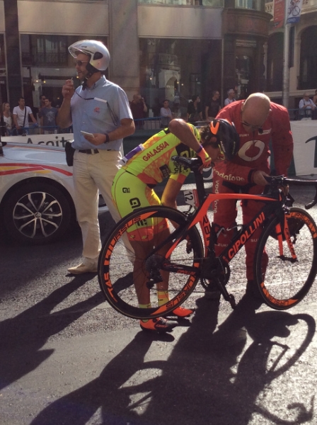 1254 Ladies cycle race crash