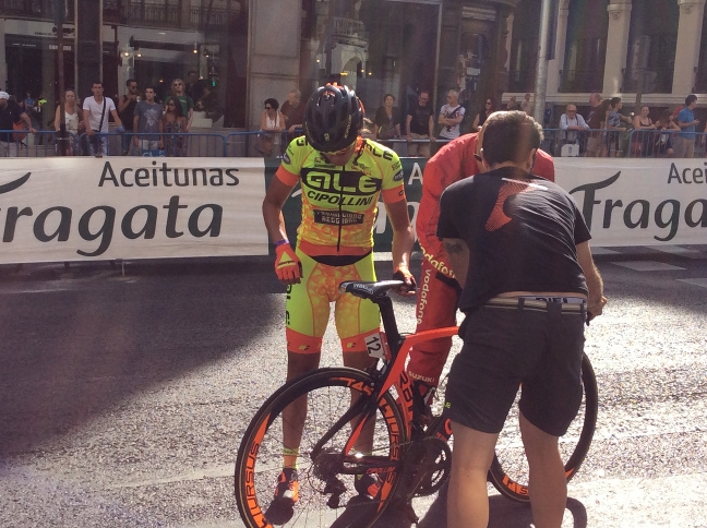 1255 Ladies cycle race crash