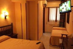 0433 T Room