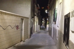 0445 street at night