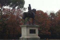 0702 Statue