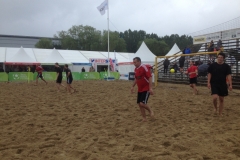 9485 1-7  Beach football