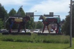 9335 16-6 metal horses