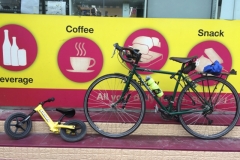 7693 15-4-19  cafe break
