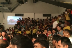 7923  21-4-19 crowd
