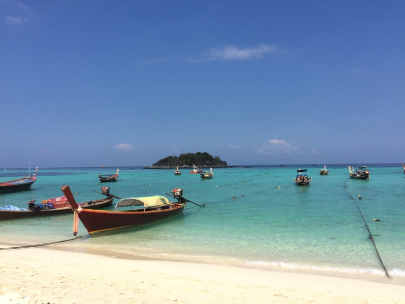 6793 9-3-19 beach