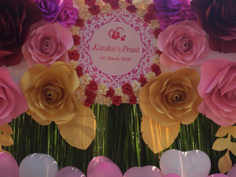 6861 14-3-19 wedding flowers