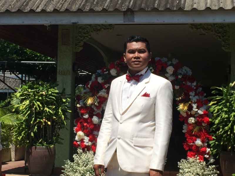 6878 14-3-19 bridegroom