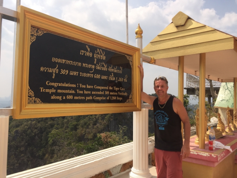 6937 16-3-19 Brian Tiger Cave Temple mountain