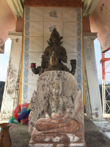 6947 16-3-19 statue
