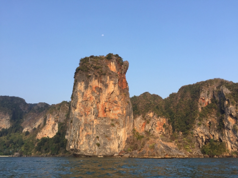 6990 17-3-19 cliff