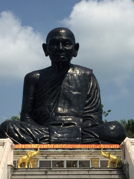 7206 24-3-19 statue