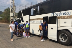 6957 16-3-19 boarding a coach