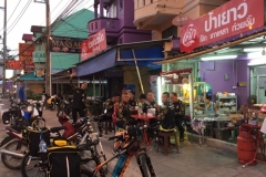 7196 24-3-19 cyclists breakfast