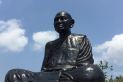 7207 24-3-19 statue