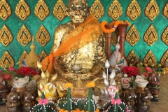 7209 24-3-19 statue