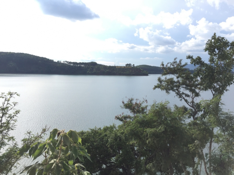 8700  8-6-19 river view