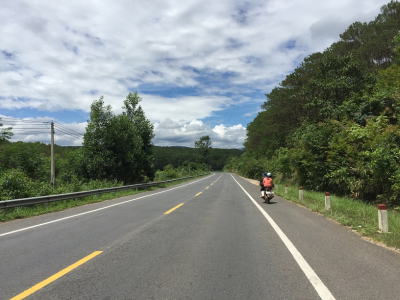 8725  10-6-19 road