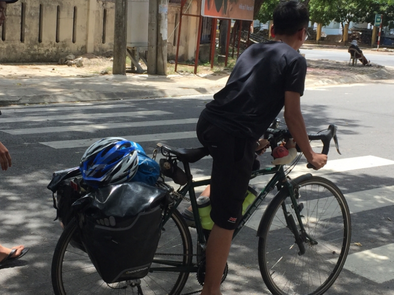 8763  11-6-19 cyclist