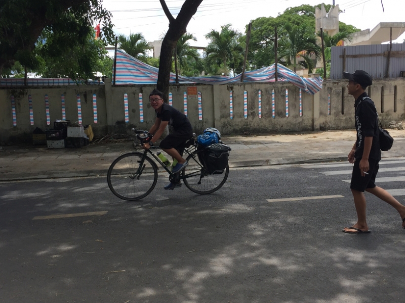 8764  11-6-19 cyclist