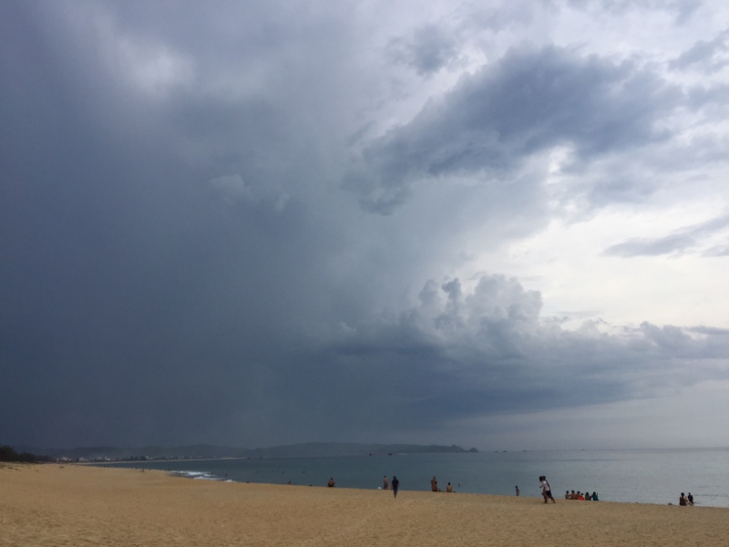 8896 15-6-19 beach