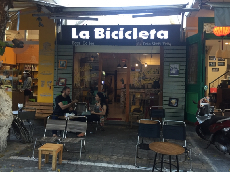 8953 18-6-19 la bicycleta