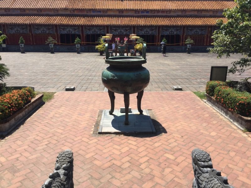 9072 21-6-19 cauldron